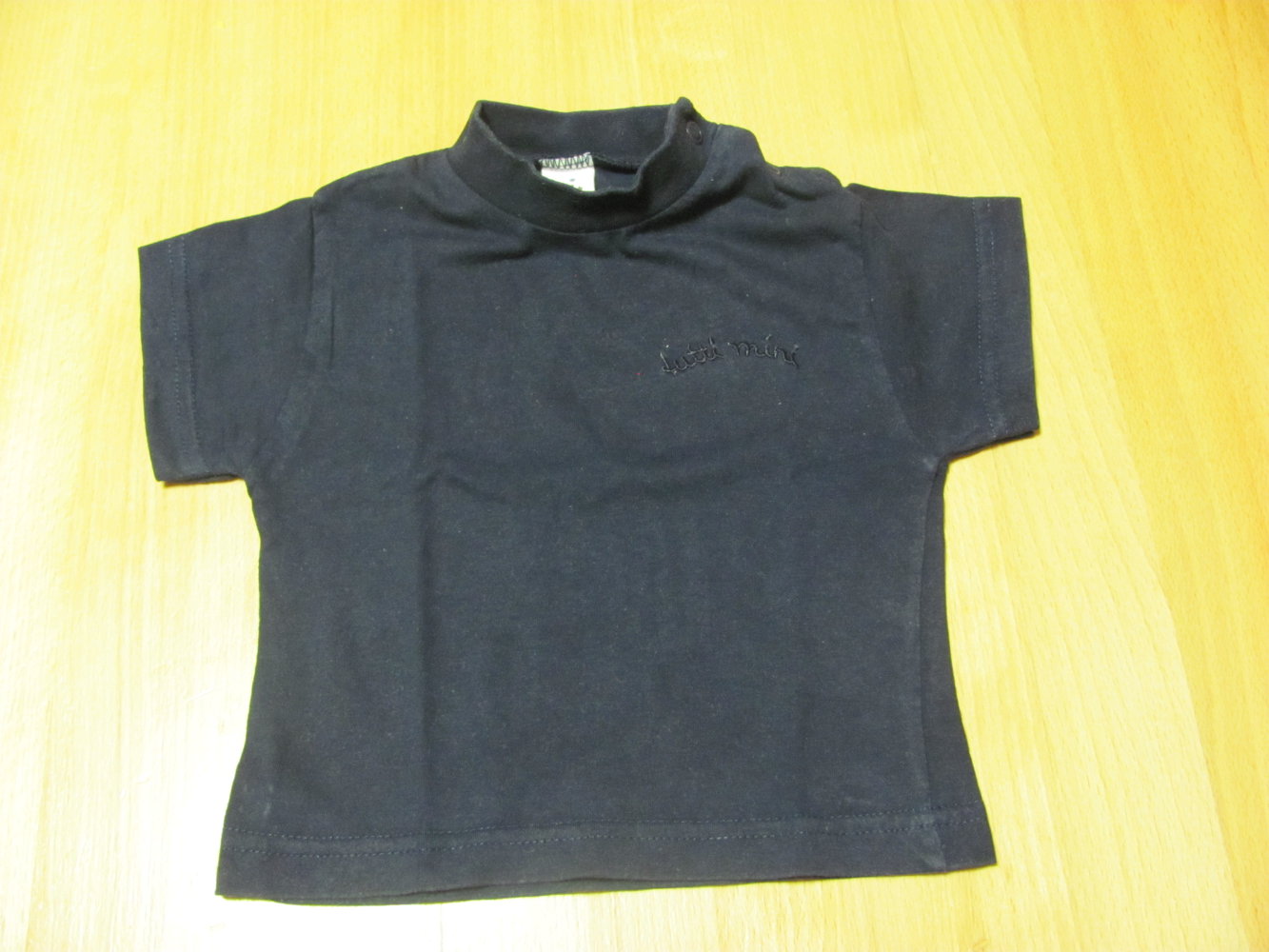  blaues T-Shirt in Größe 62