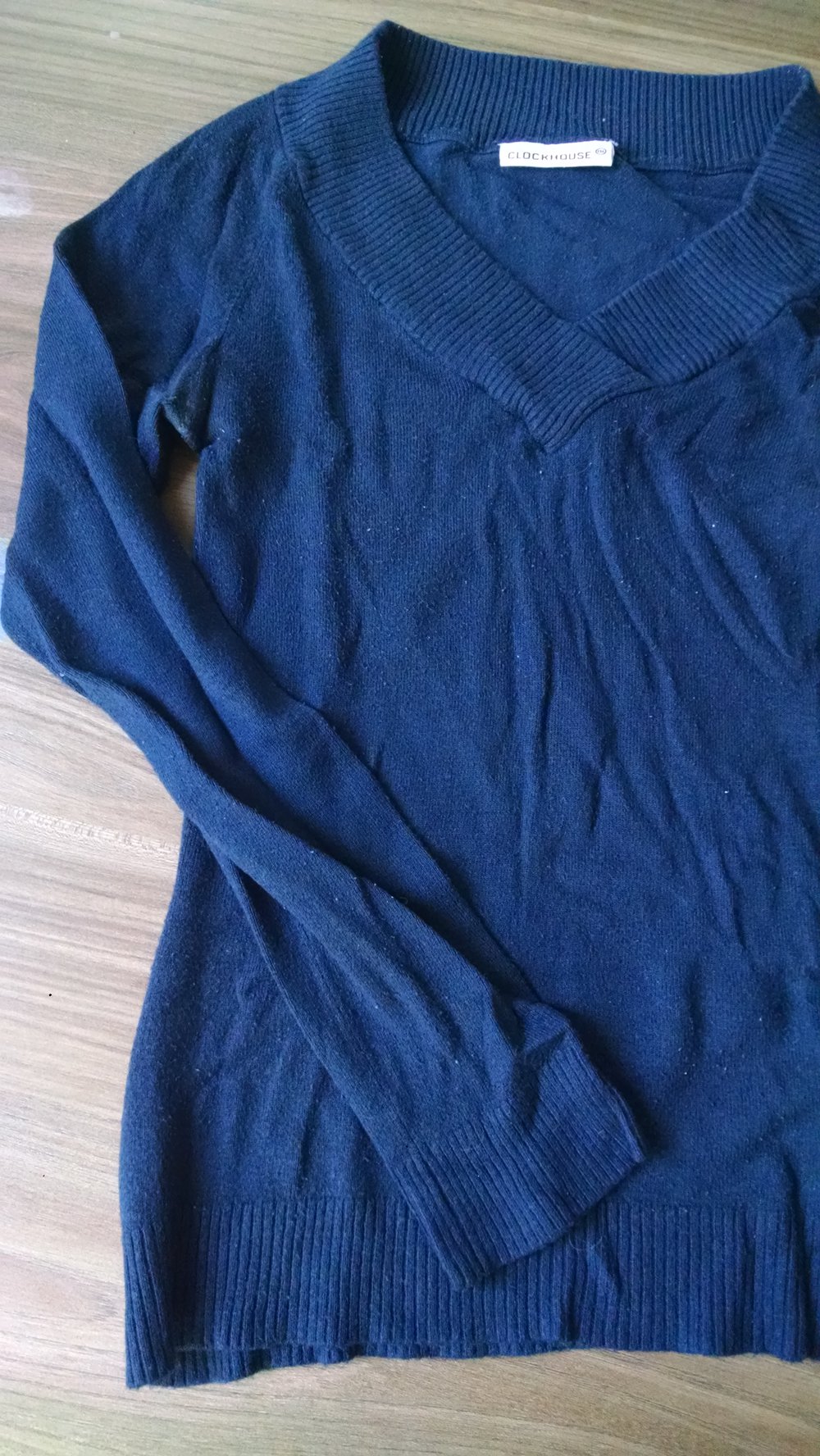 Kuscheliger Feinstrickpulli in dunkelblau