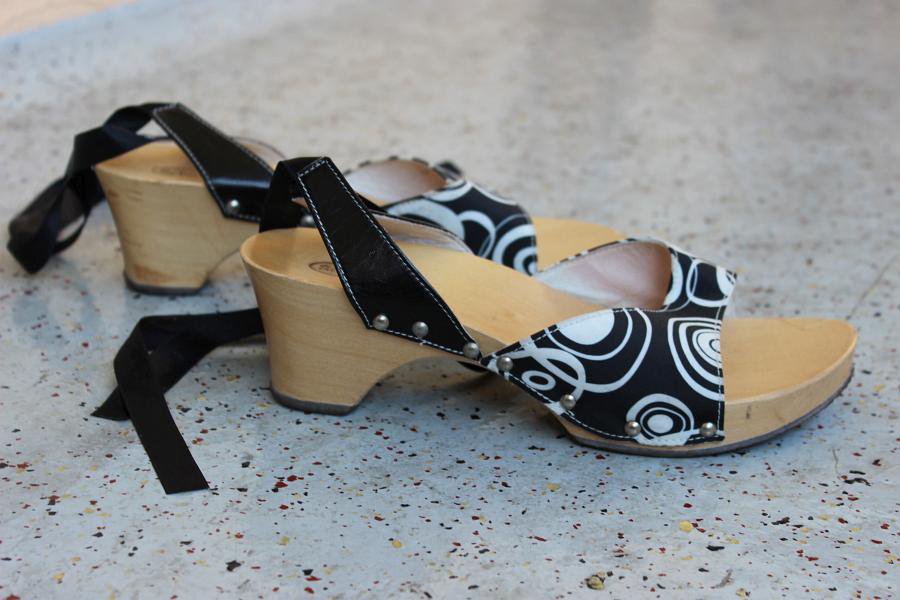 DR. SCHOLL Plateau Clogs Echt-Holz Satin-Band Leder schwarz-weiß