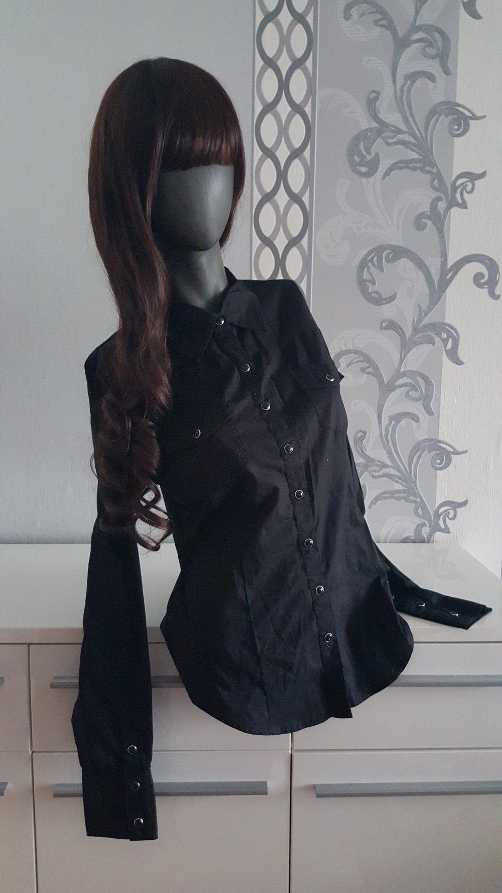 Schöne Bluse mit Druckknöpfen ausgez. 40/42 - passt L 40