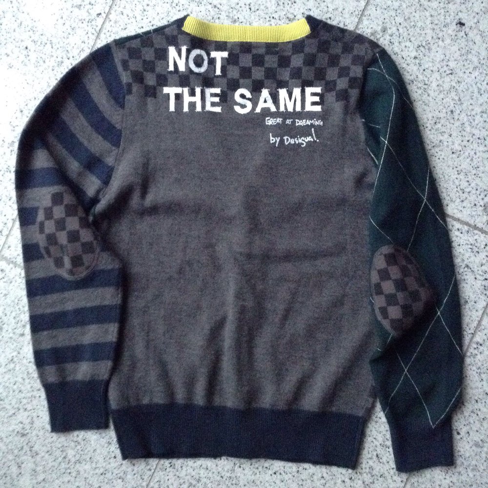 Cooler Desigual Cardigan Gr.152 wie neu 