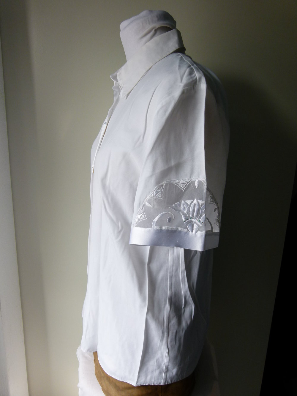 Kurzarm Bluse, weiß mit Spitze, Satin und Strass, Elegant Festlich Vintage Retro Granny
