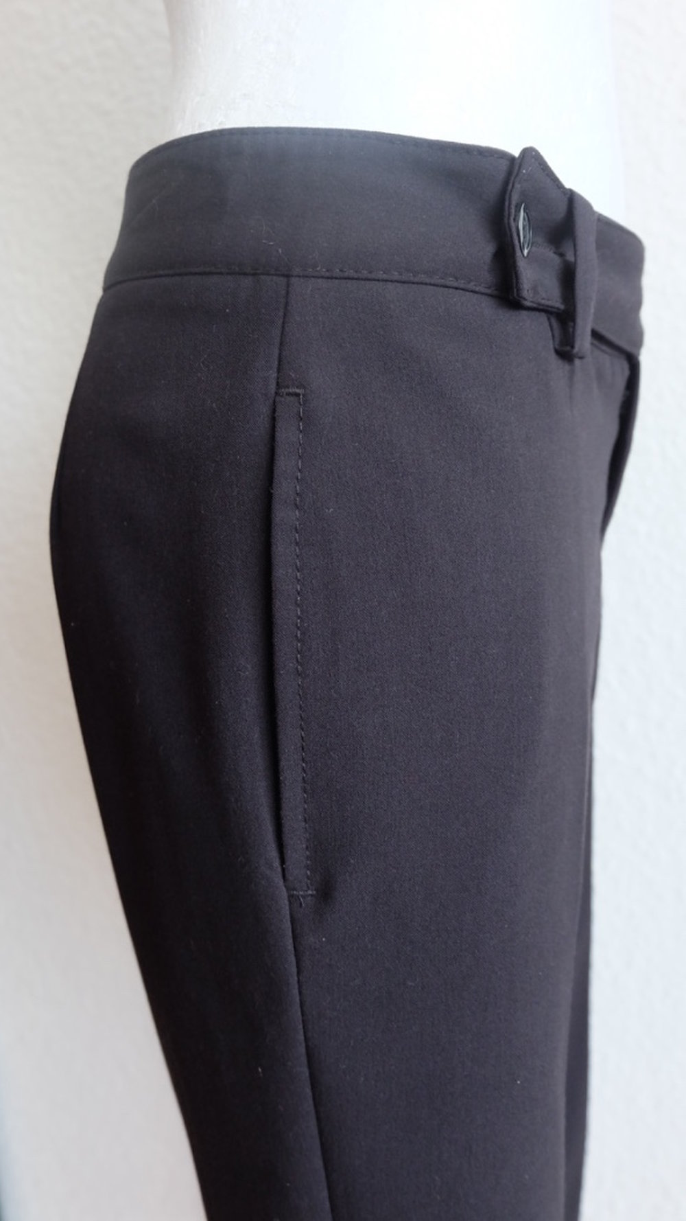 3/4 Hose mit Schlitzen am Beinabschluss, leicht elastisch, elegante Caprilänge, Slim-fit, schwarz