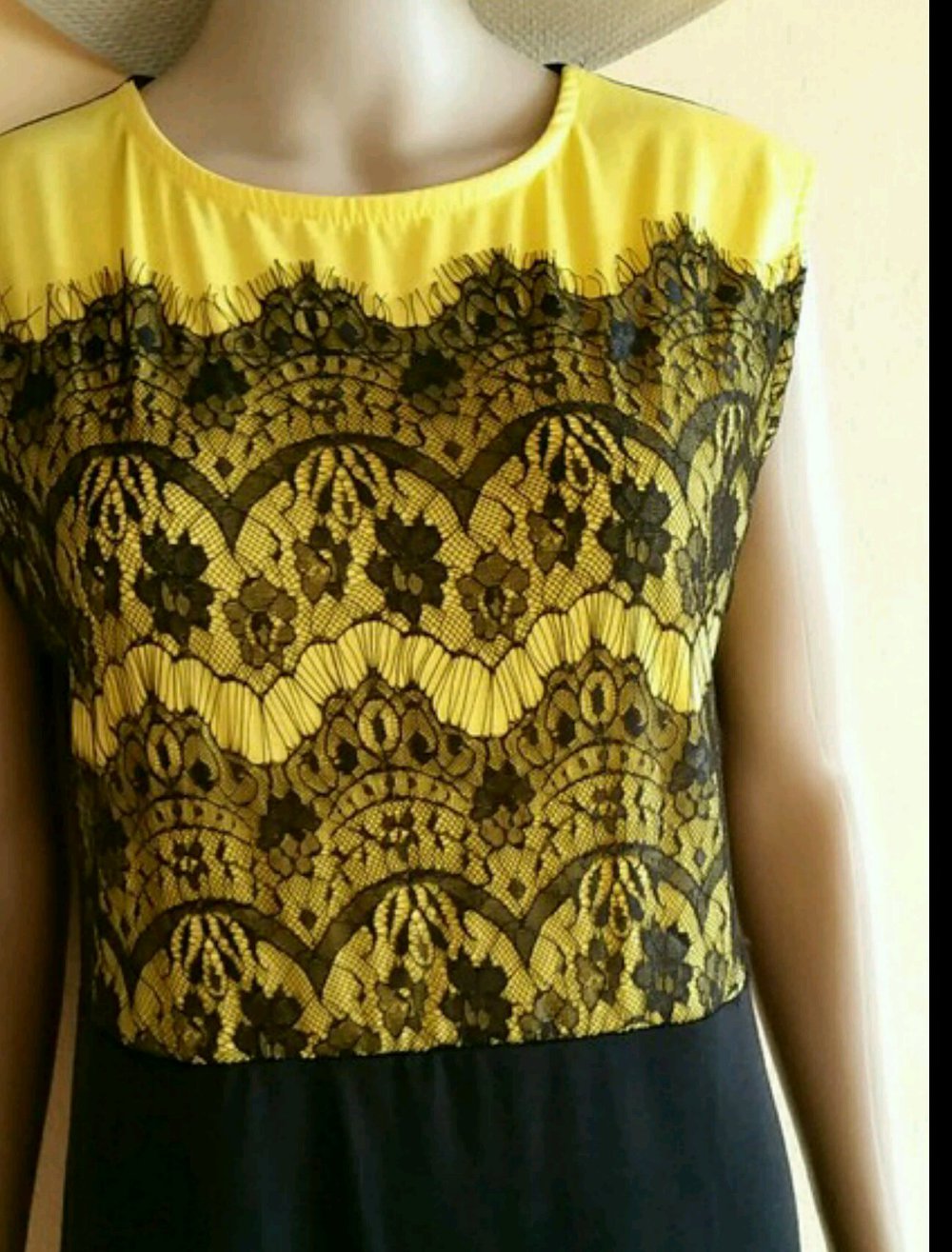 wunderschöne Kleid mit Spitze 