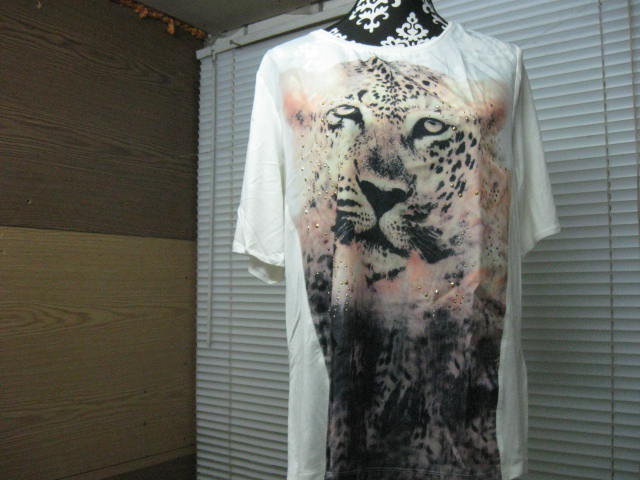 *** Raffiniertes Shirt mit Druck & Steinchen ***