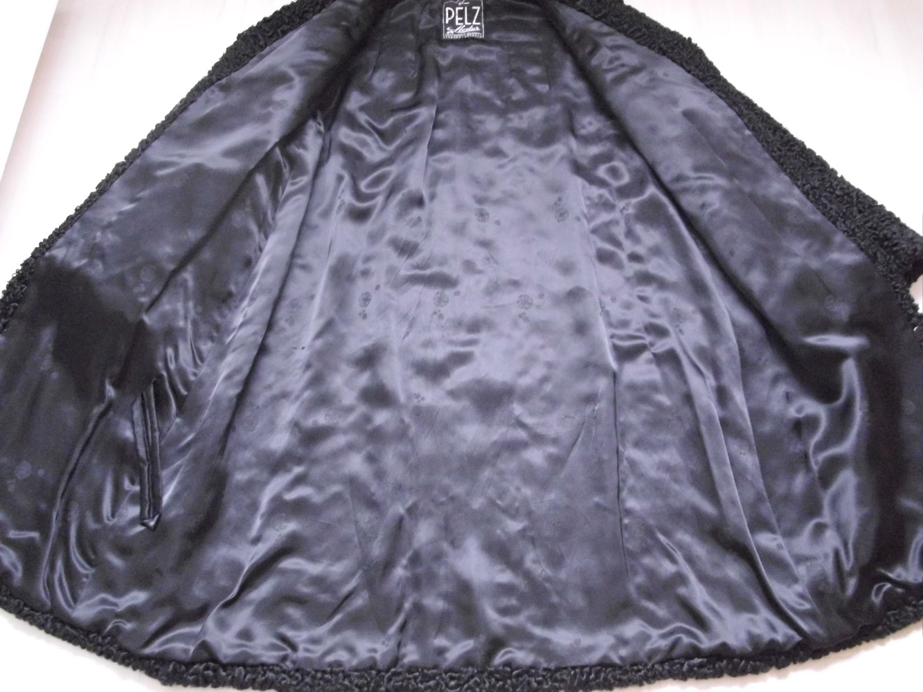 Persianermantel schwarz Gr. 42 - 44 NEU