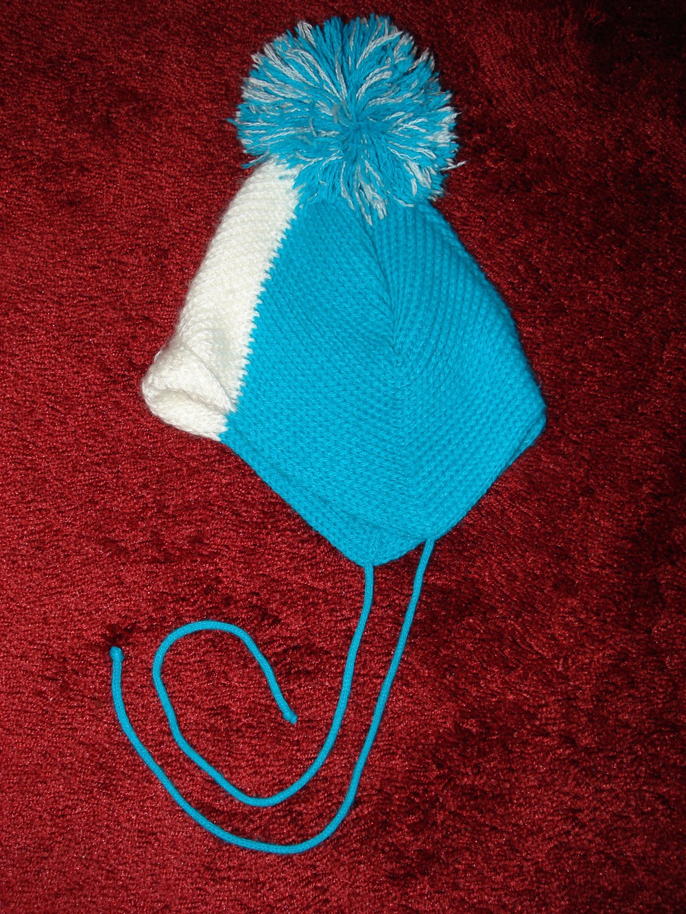 Vintage Strickmütze mit Bommel