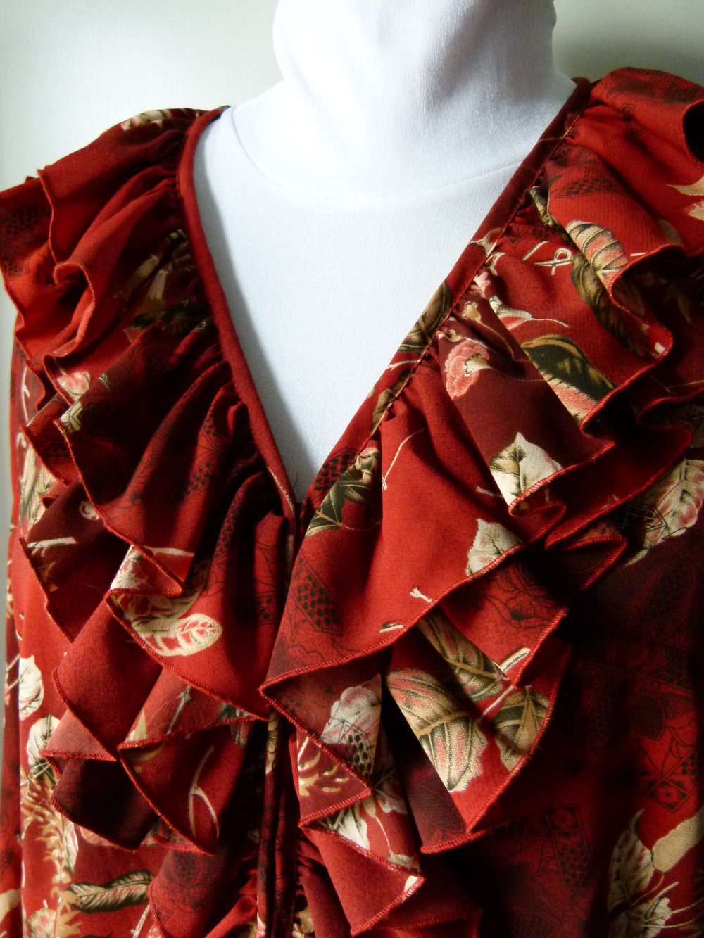 Rüschen Bluse mit Blumenmuster, dunkelrot herbstliche Farben, Boho Mori Goa Elfen Festival Lagenlook