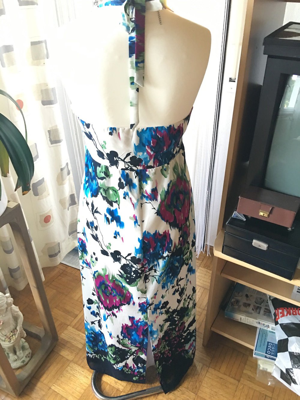 Hochwertiges Maxikleid im Blumenmuster