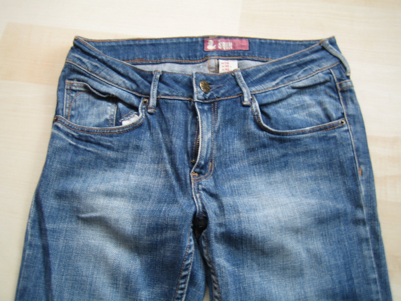 Jeans