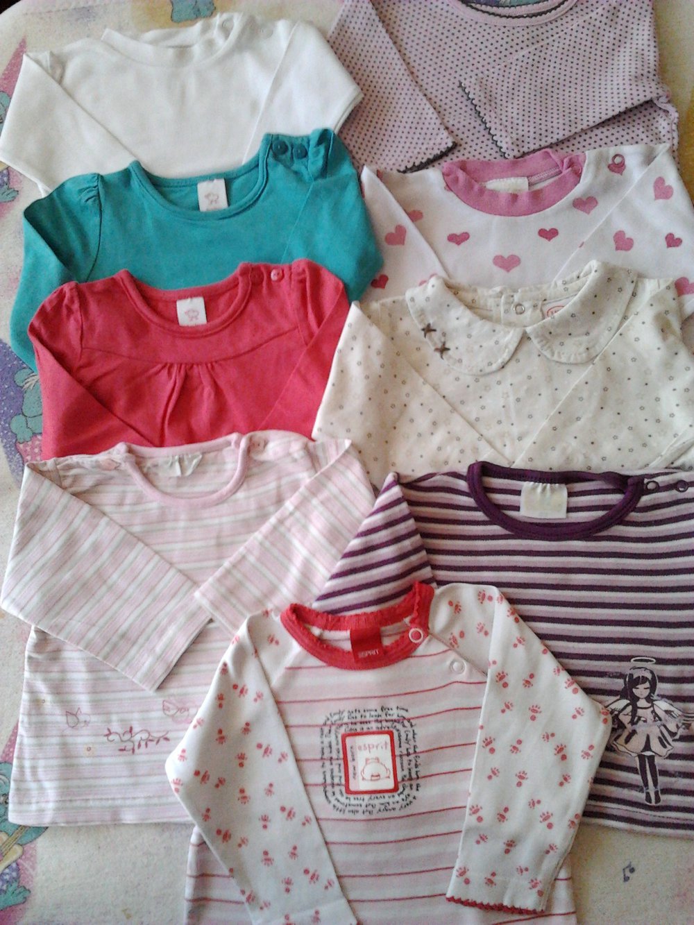 Neun schöne Shirts für Mädchen 