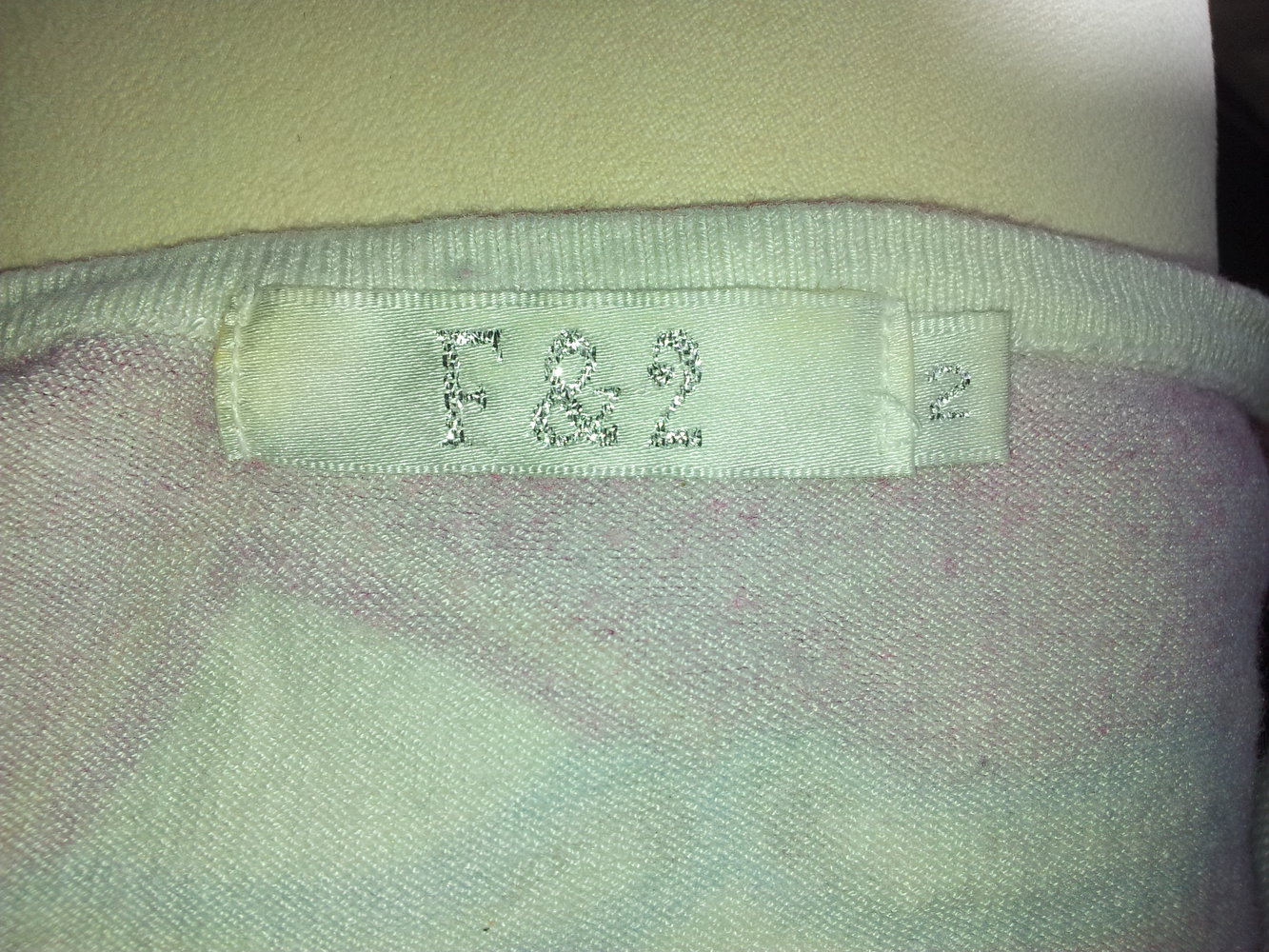 Schwarz-bunter Pullover tolles Design,schönes Material, sehr weich