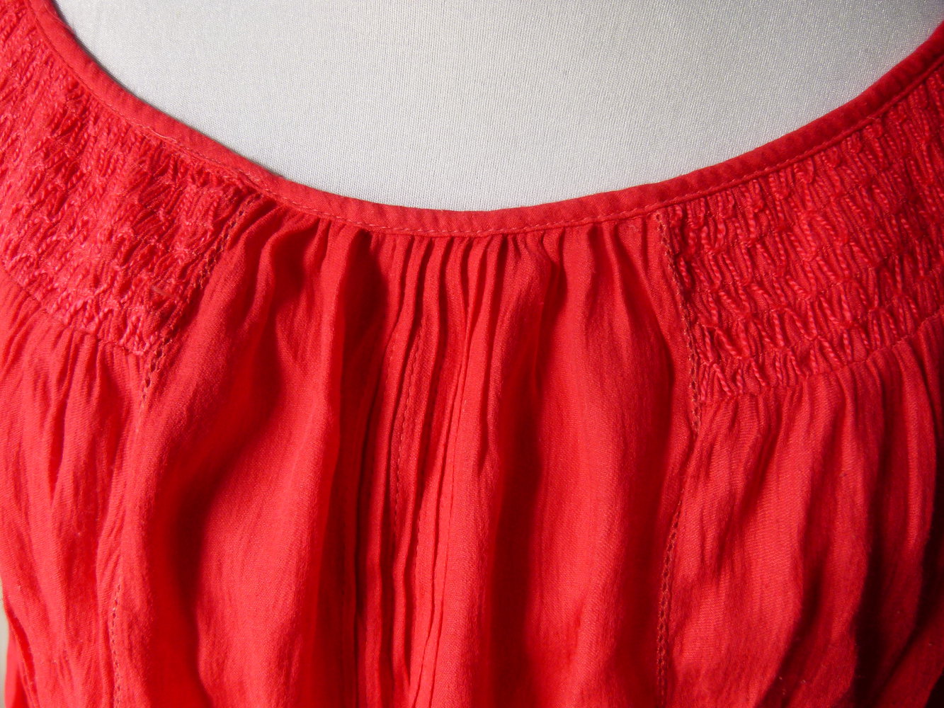 Shirt Tunika Bluse mit gesmokter Schulterpartie, rot, Boho Hippie Goa Festival Mori