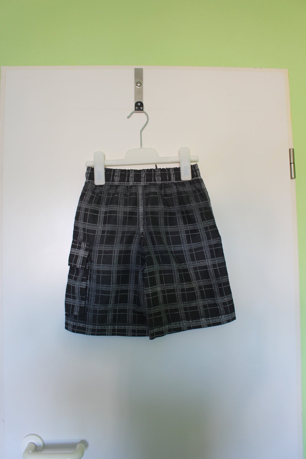 216. Zwei Badeshorts von Alive, Gr. 116