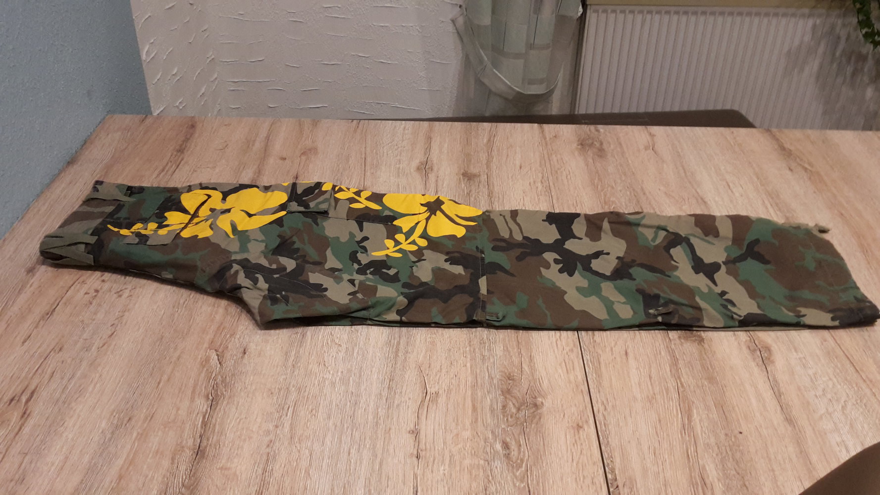 FRAUEN ! Gr.42, Bundeswehr, tarnlook army NEU cargo m. Blume