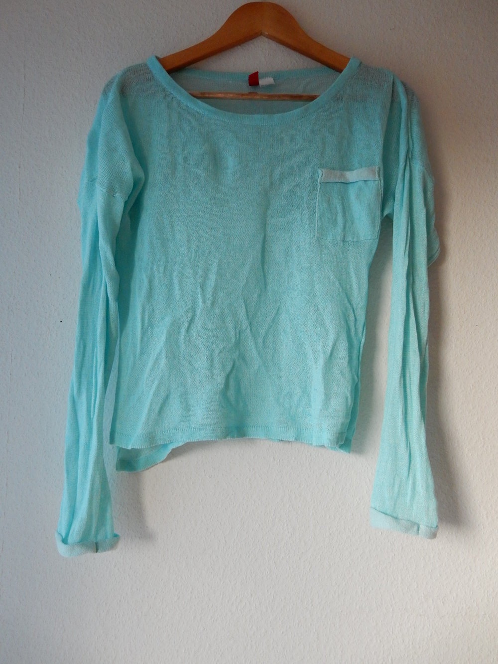 mintfarbenen Strickpullover