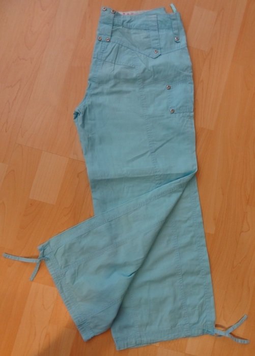 Leichte 3/4 Hose in türkis Gr. 176