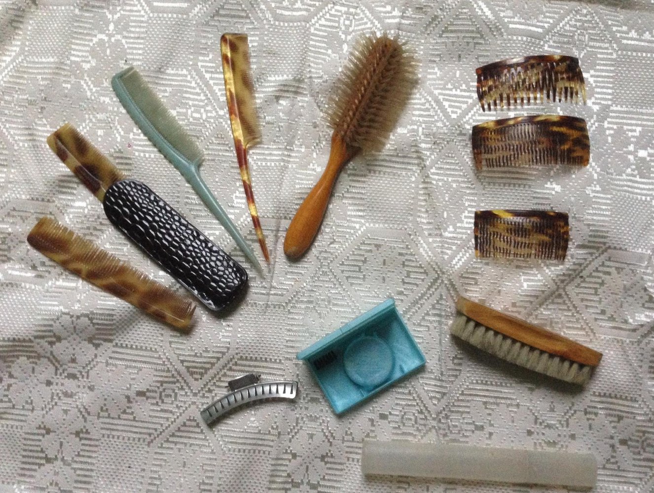 Antikes Haarpflegeset: Kämme, Bürsten Echt Vintage!