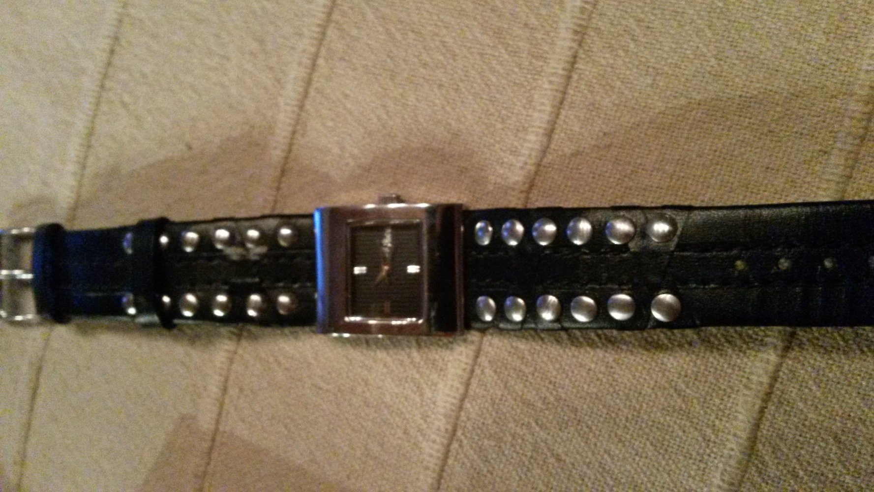 S.Oliver uhr, echtleder m. nieten u. etui