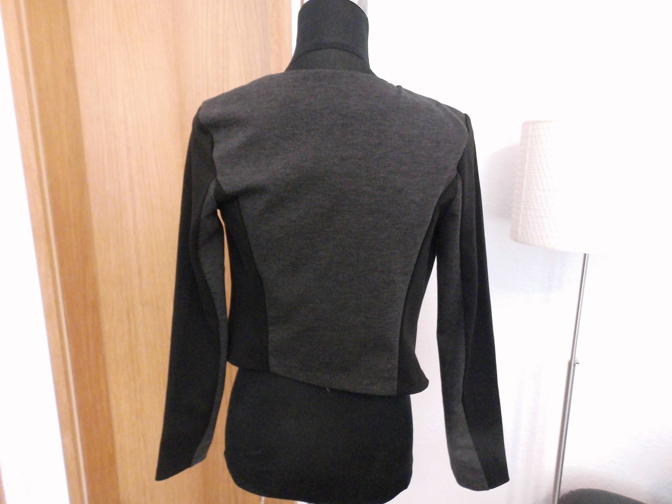Schwarze Stoffjacke
