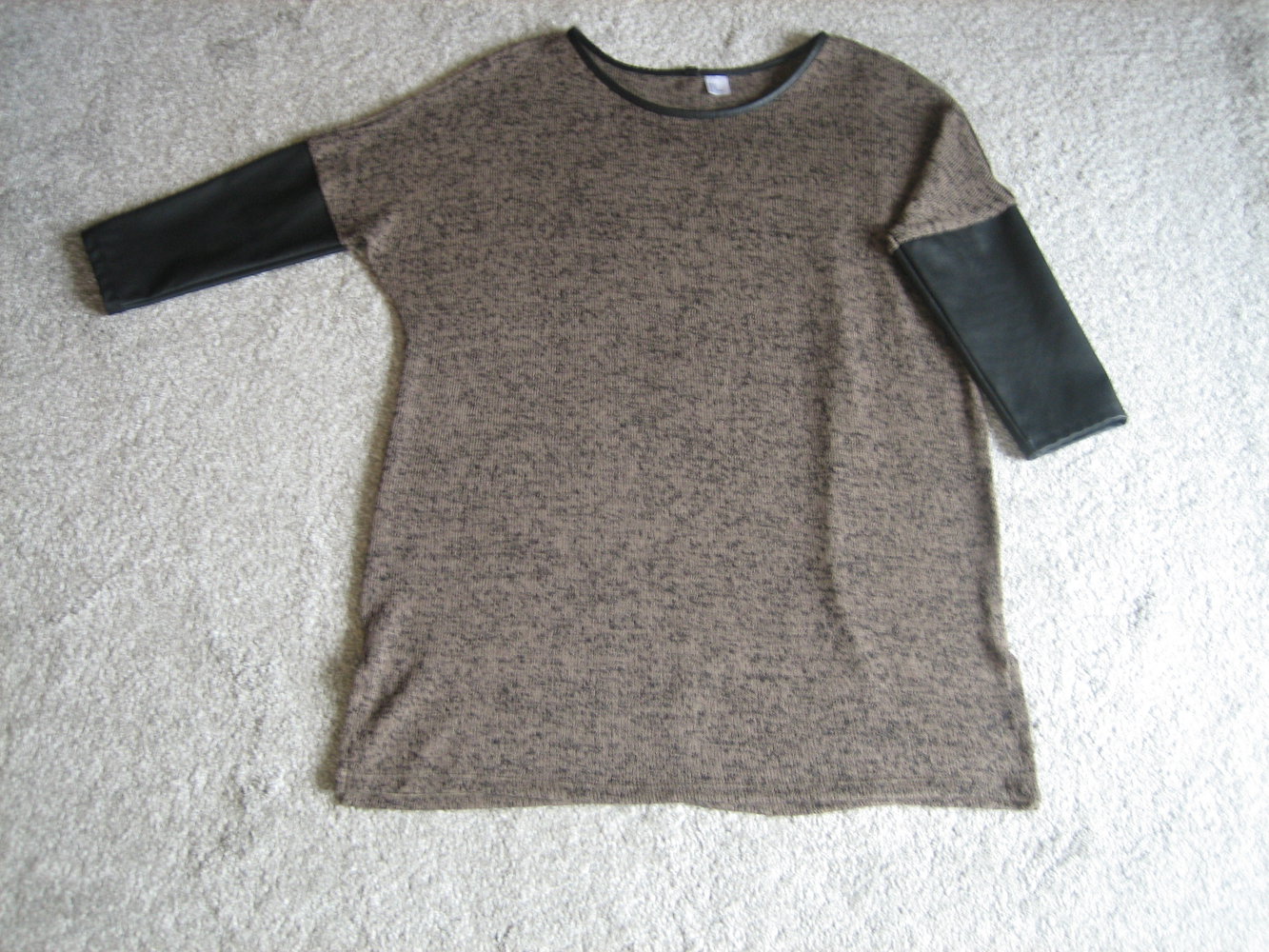 Edel-lässiger Pulli Gr. 42, megacooles Detail - Ärmelabschl. + Ausschnitt Lederimitat!