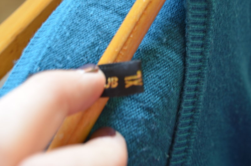 Blauer Pullover