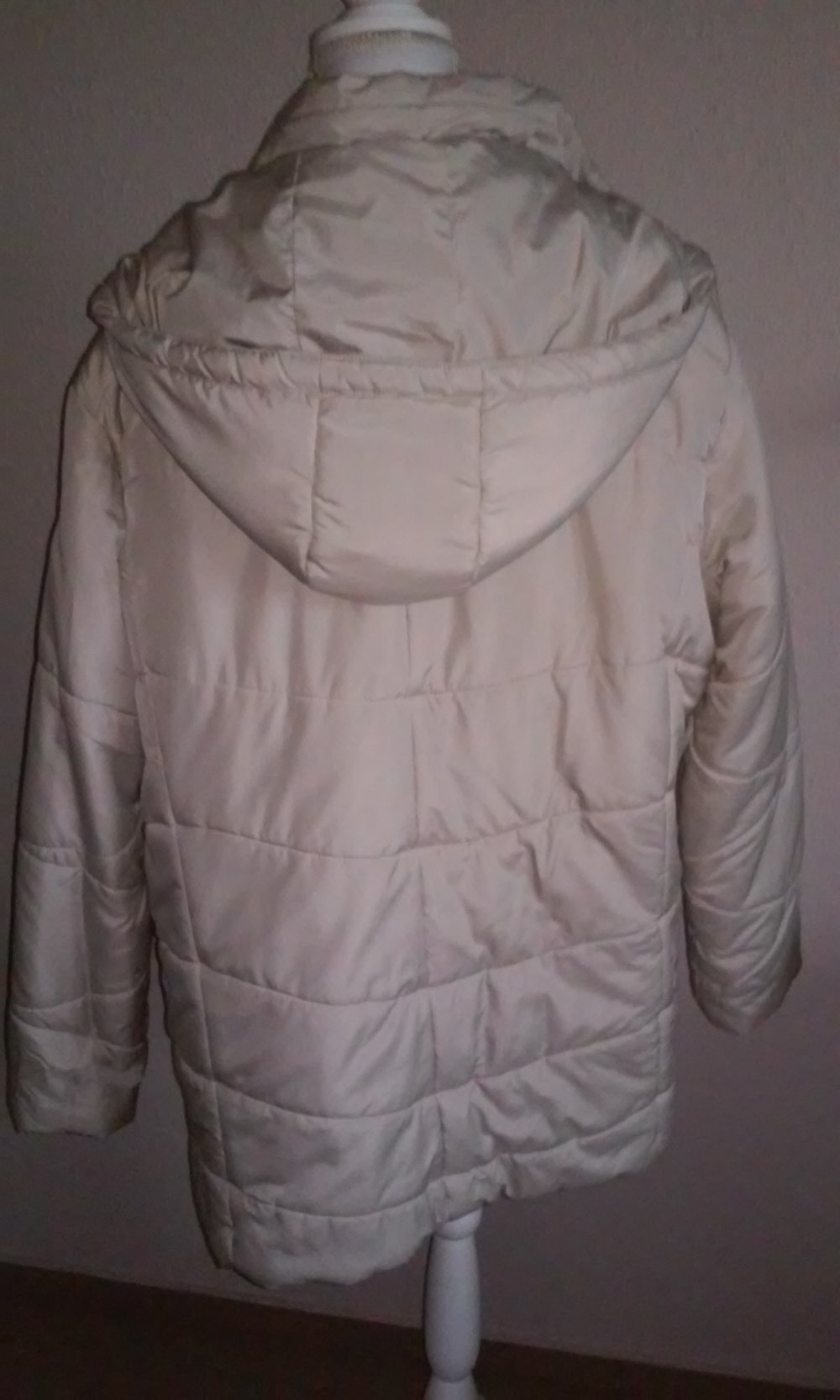 Markenjacke Winter Jacke Steppmantel Parker mit abnehmbarer Kapuze in Nude