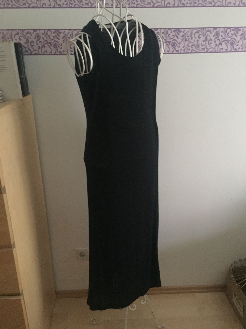 Schwarzes Maxikleid
