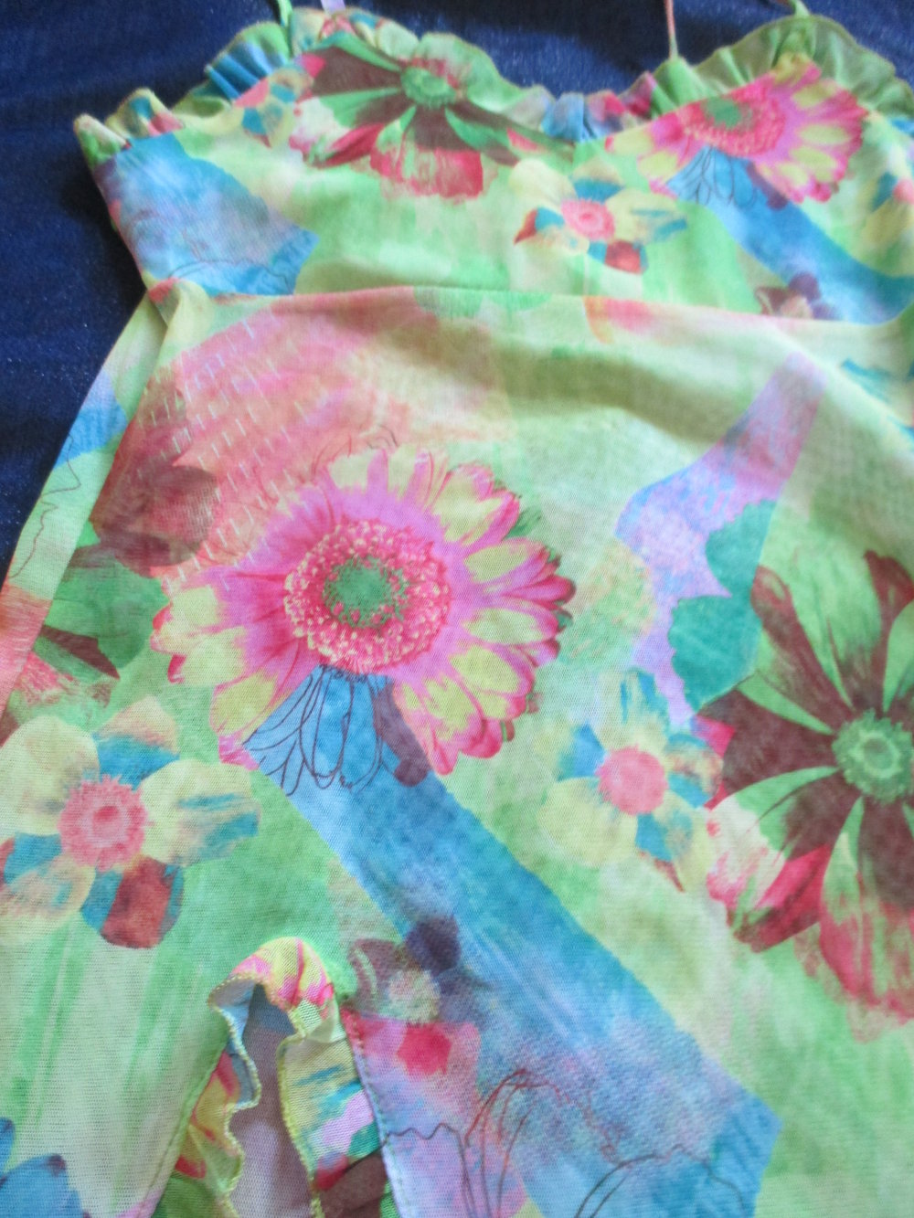 NEU * DESIGNER * Blumen * Blüten * Flower- Power * Hipie Style * Seiden Chiffon * Spaghetti- Träger * Volant * Blusen * Top * Shirt * Gr. 34- 36/ XS- S * aquarell- bunt *