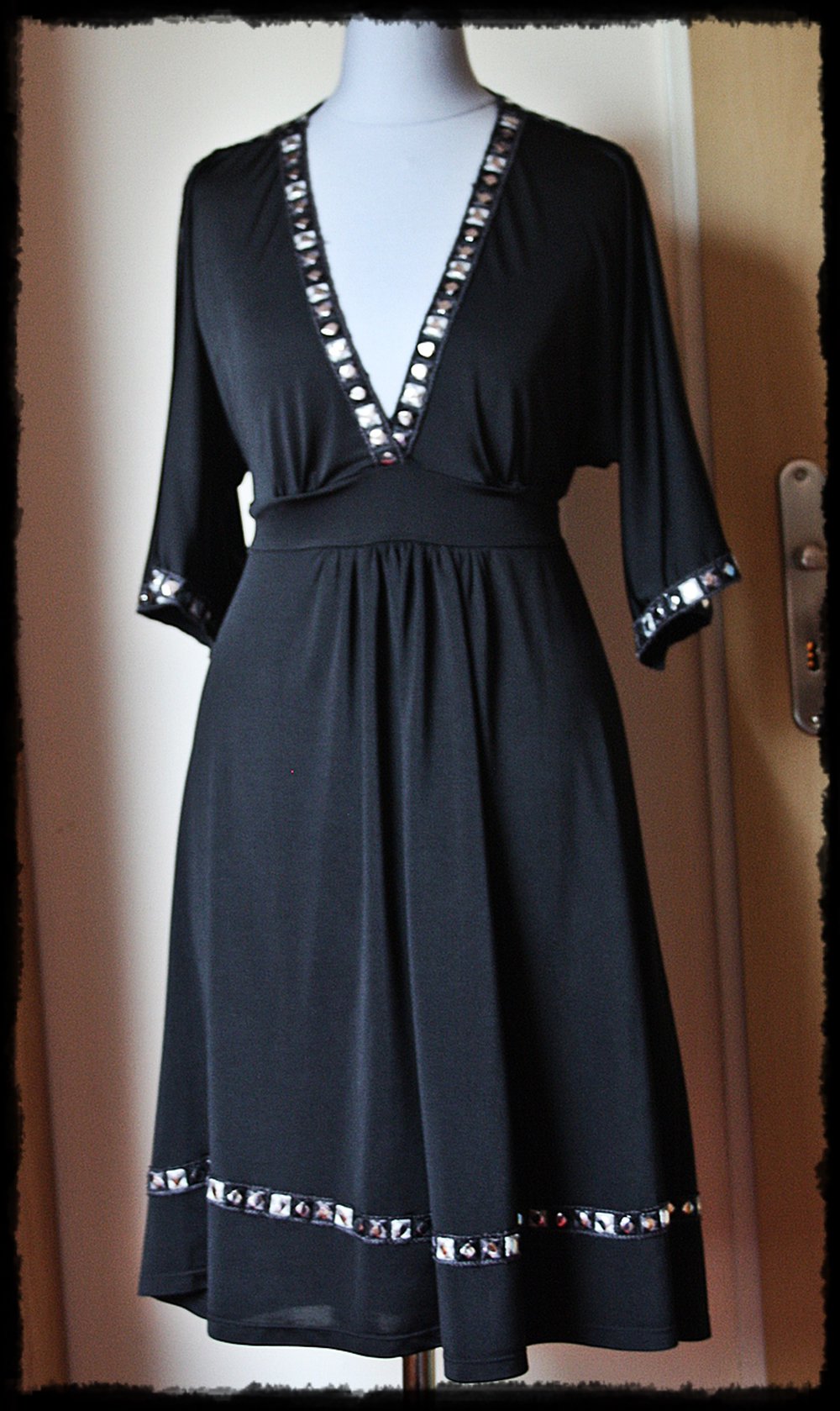 Schwarzes Kleid mit Spiegelchen, Gr.36