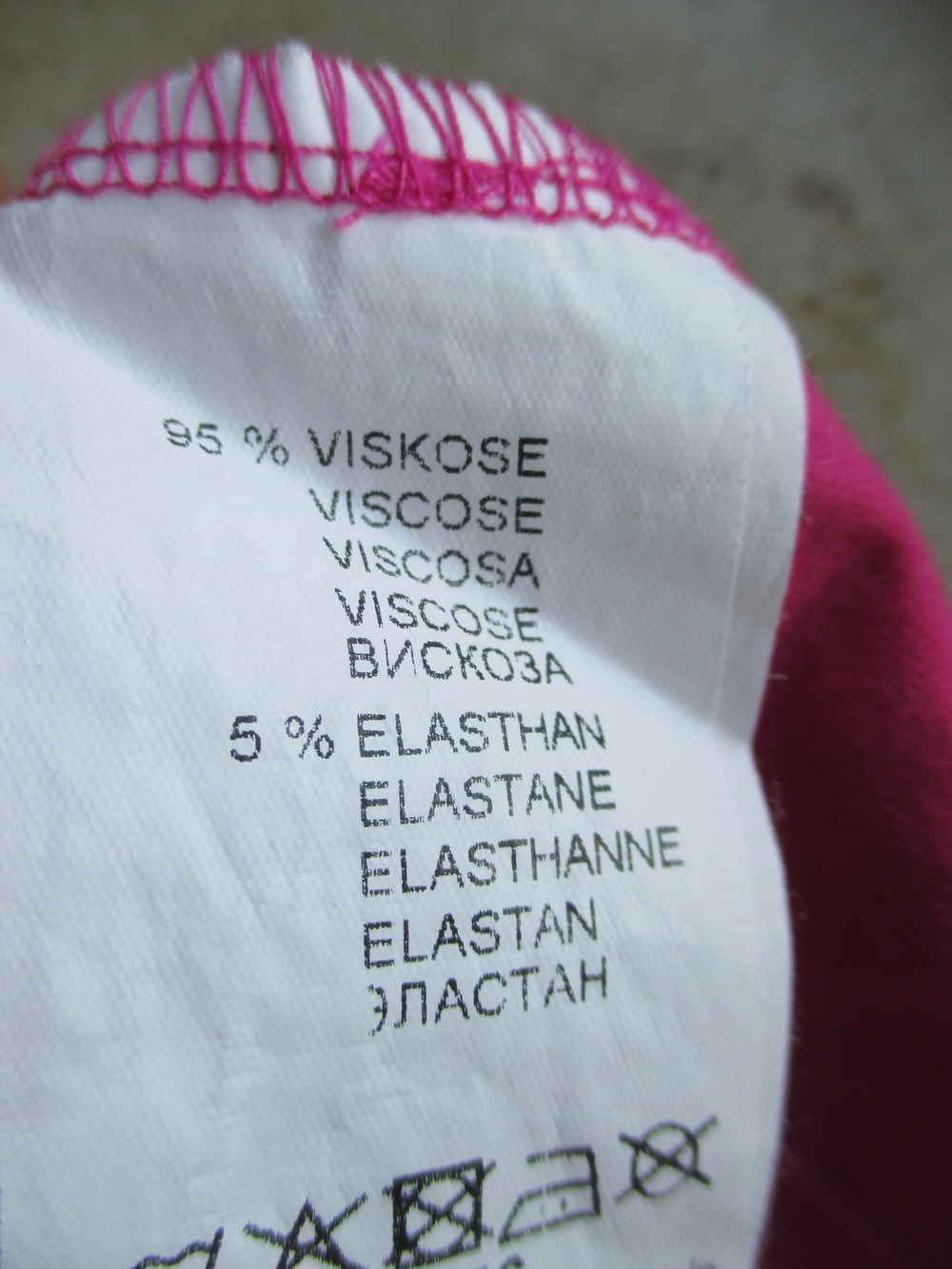 Pretty in Pink, Jerseykleid mit interessantem Ausschnitt, Gr. 38, neu