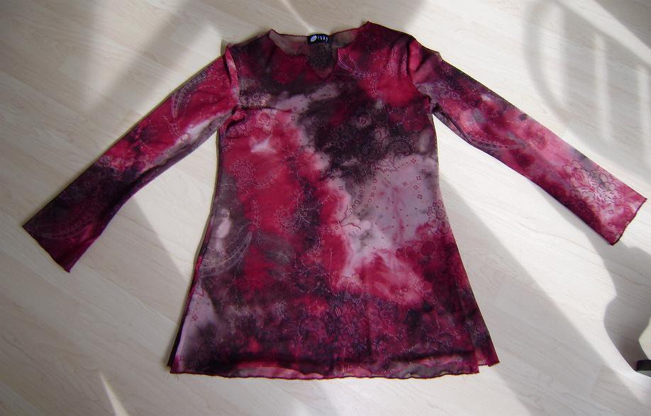 Schicke Tunika Bluse, transparent mit leichtem Glitzer rot Batik Muster 