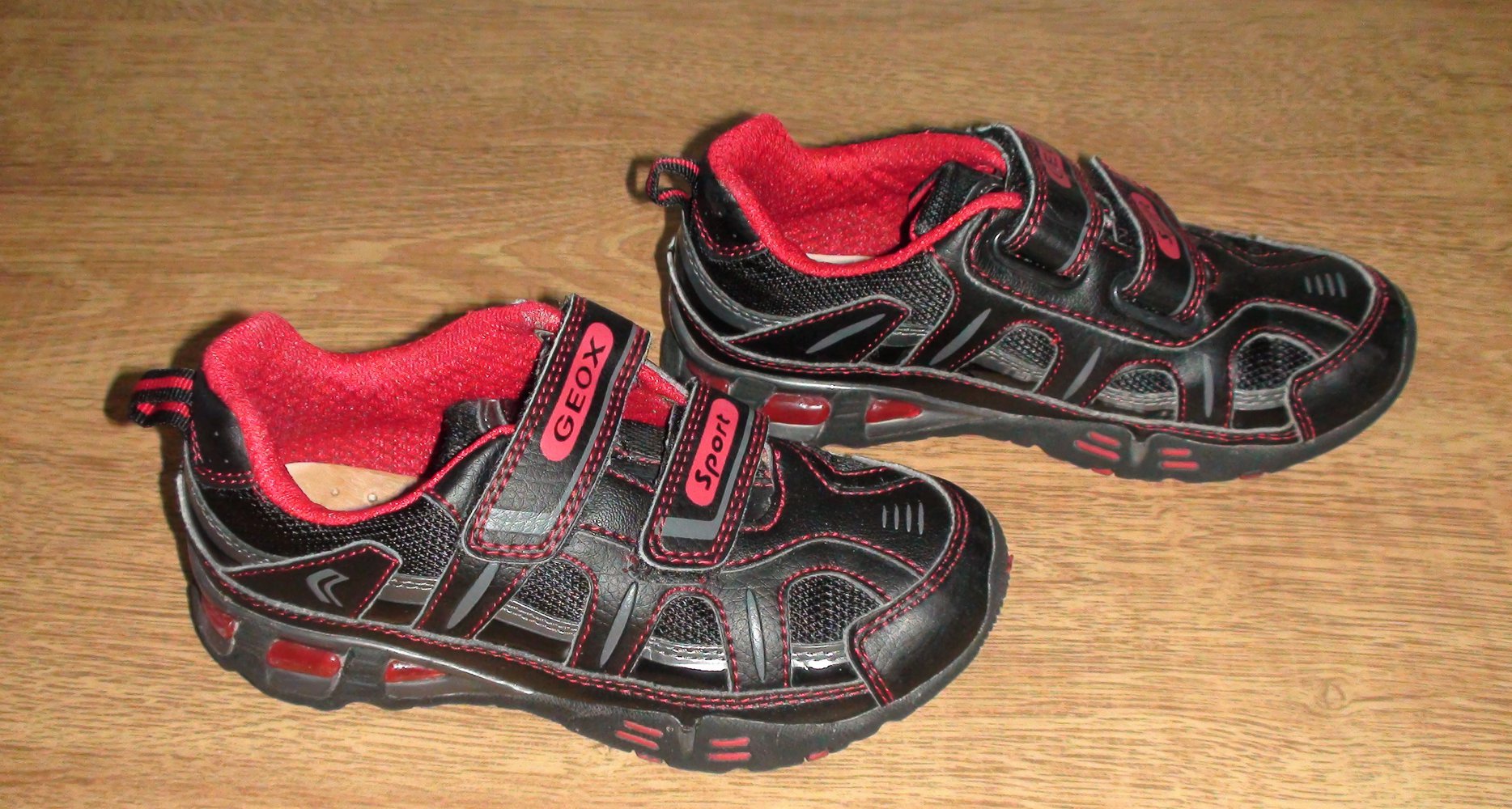 Geox Sneakers mit Blinklicht Gr.28