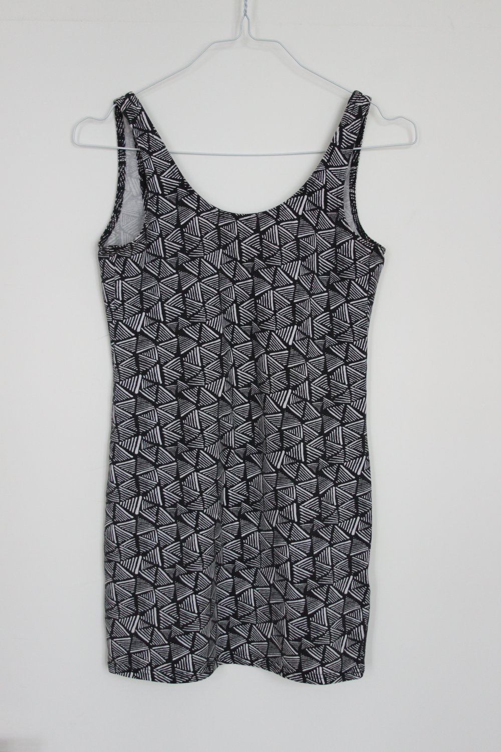 Gemustertes Longtop oder Mini-Kleid mit tiefem Rückenausschnitt