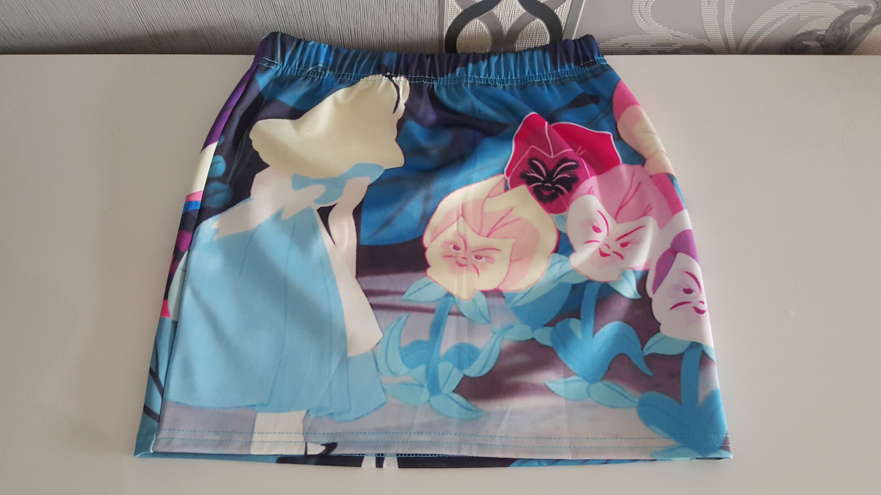 Alice im Wunderland Rock Disney Blumen S M 36 38 evtl. 40 Neu
