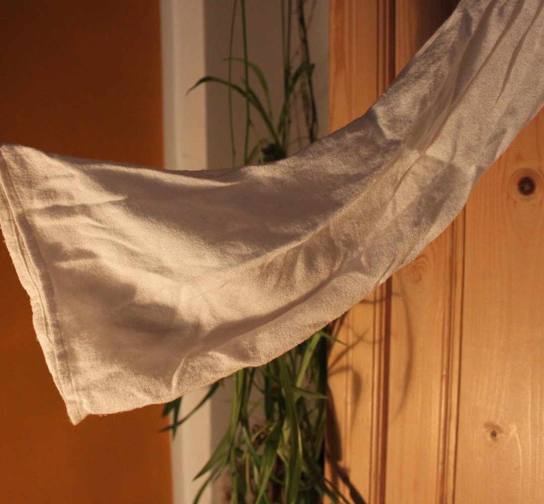 Reinweiße ZARA Bluse mit Trompetenärmeln und Häkeleinsatz