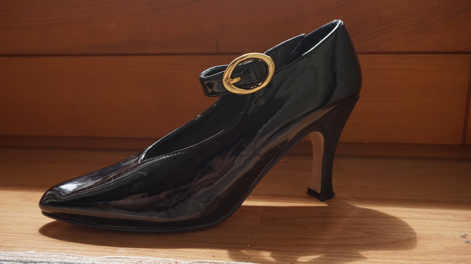Schwarze Lackpumps