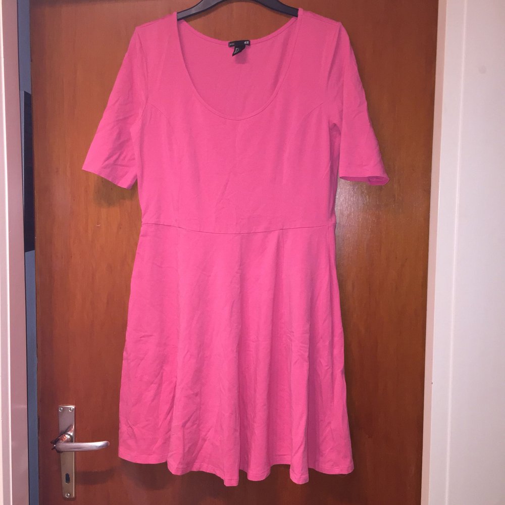 Jerseykleid eng geschnitten