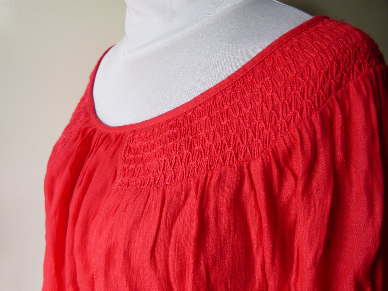 Shirt Tunika Bluse mit gesmokter Schulterpartie, rot, Boho Hippie Goa Festival Mori