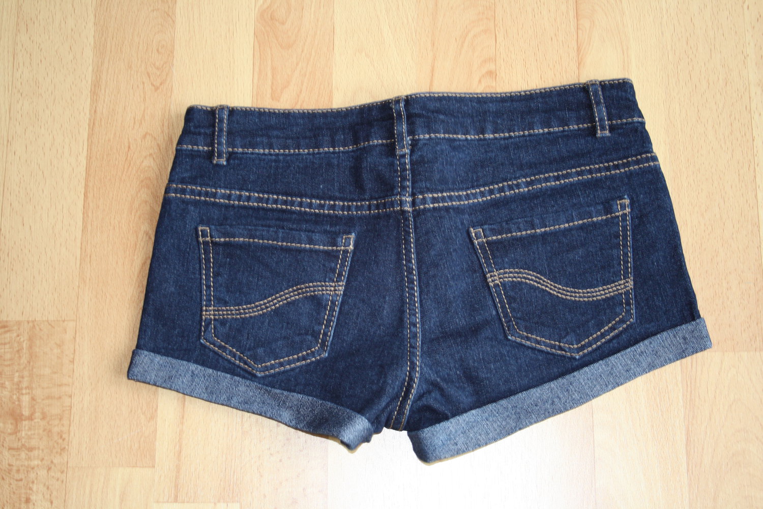 * Jeans Shorts dunkelblau