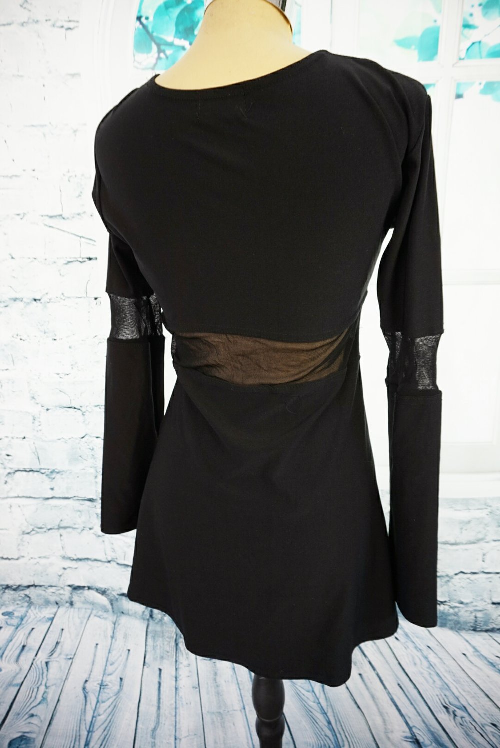 Undercover designer clothing bauchfrei