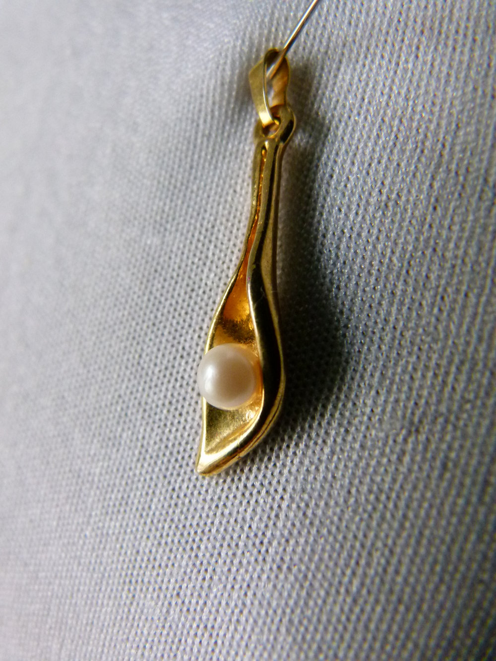 Anhänger, goldfarbenes Metall mit weißer Perle, Modeschmuck, Boho Mori Elegant Festival Festlich Vintage