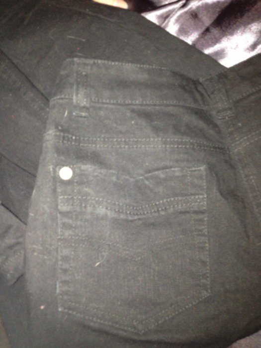 schwarze Jeans Avanti Taschen Gürtel