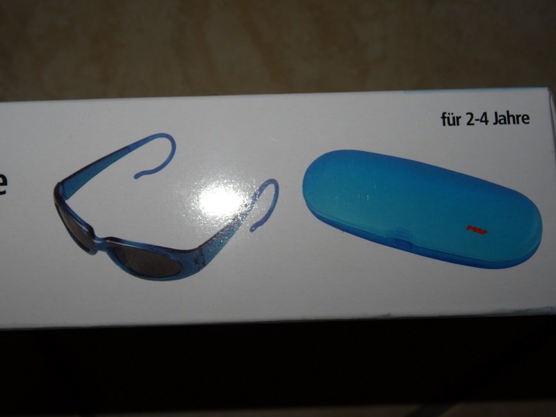 Neue blaue Kinder Sonnenbrille mit Etui und Brillenputztuch REER