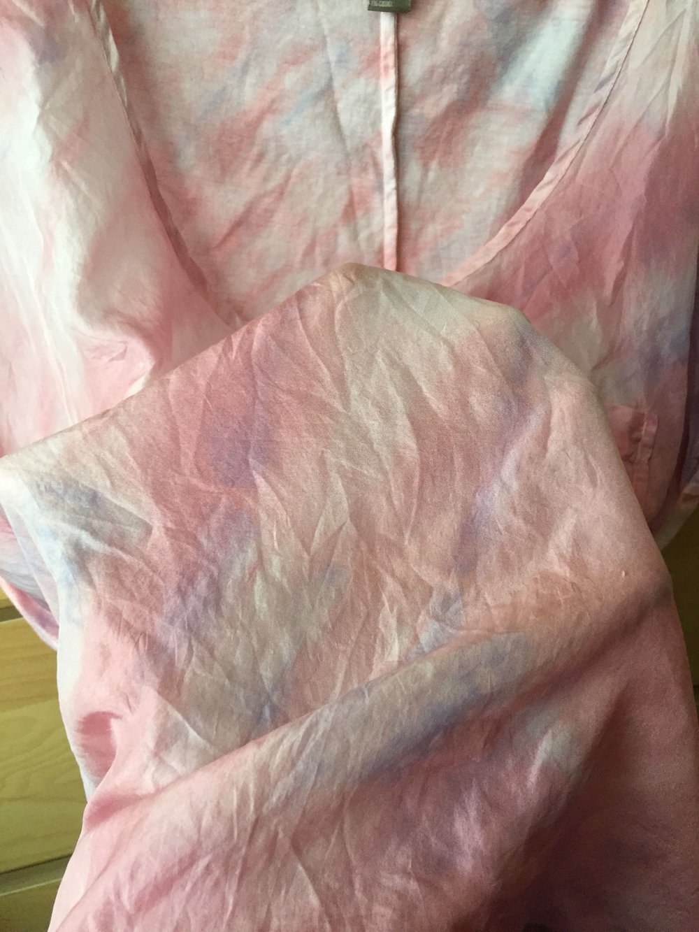 Pastellfarbenes Top