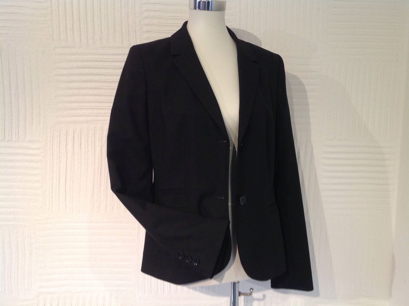 Schwarzer Hosenanzug - Größe 40 - Kurzgröße - Blazer - Bundfaltenhose 