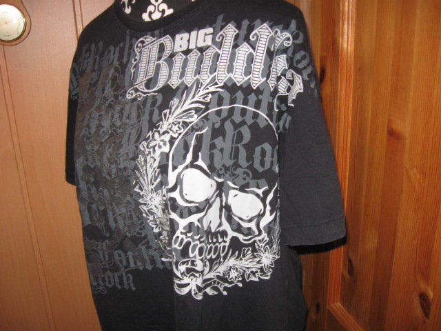 *** Super Shirt mit Totenkopfdruck ***