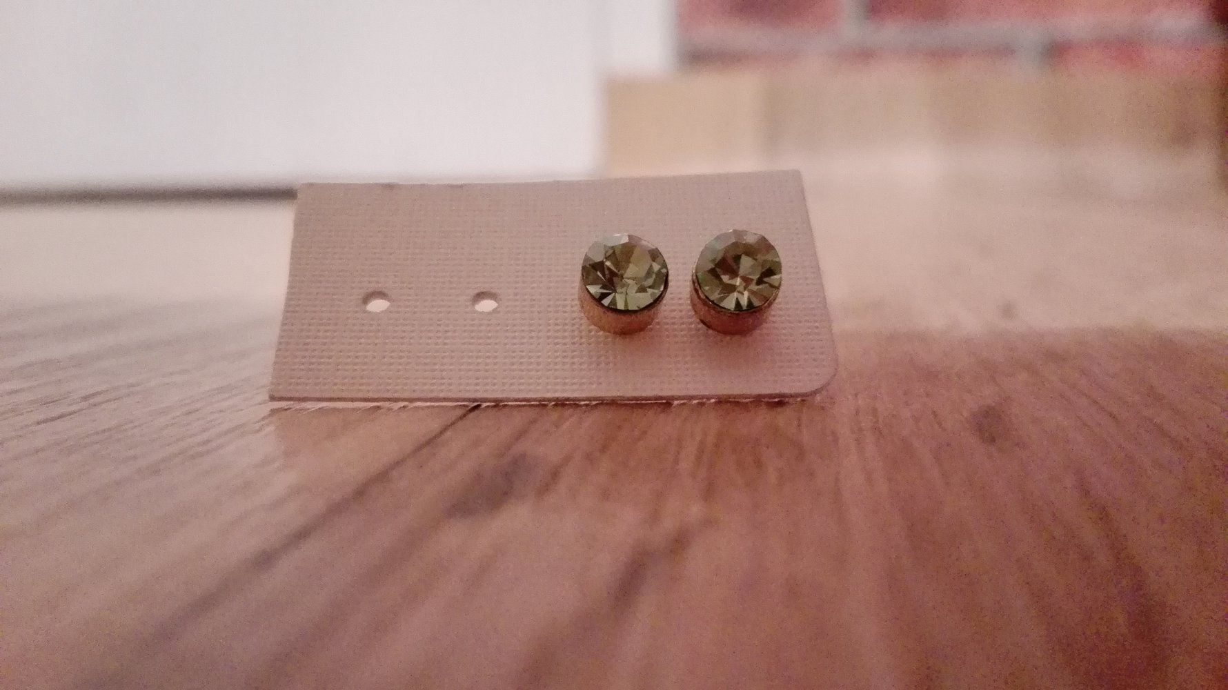 Grüne Ohrstecker