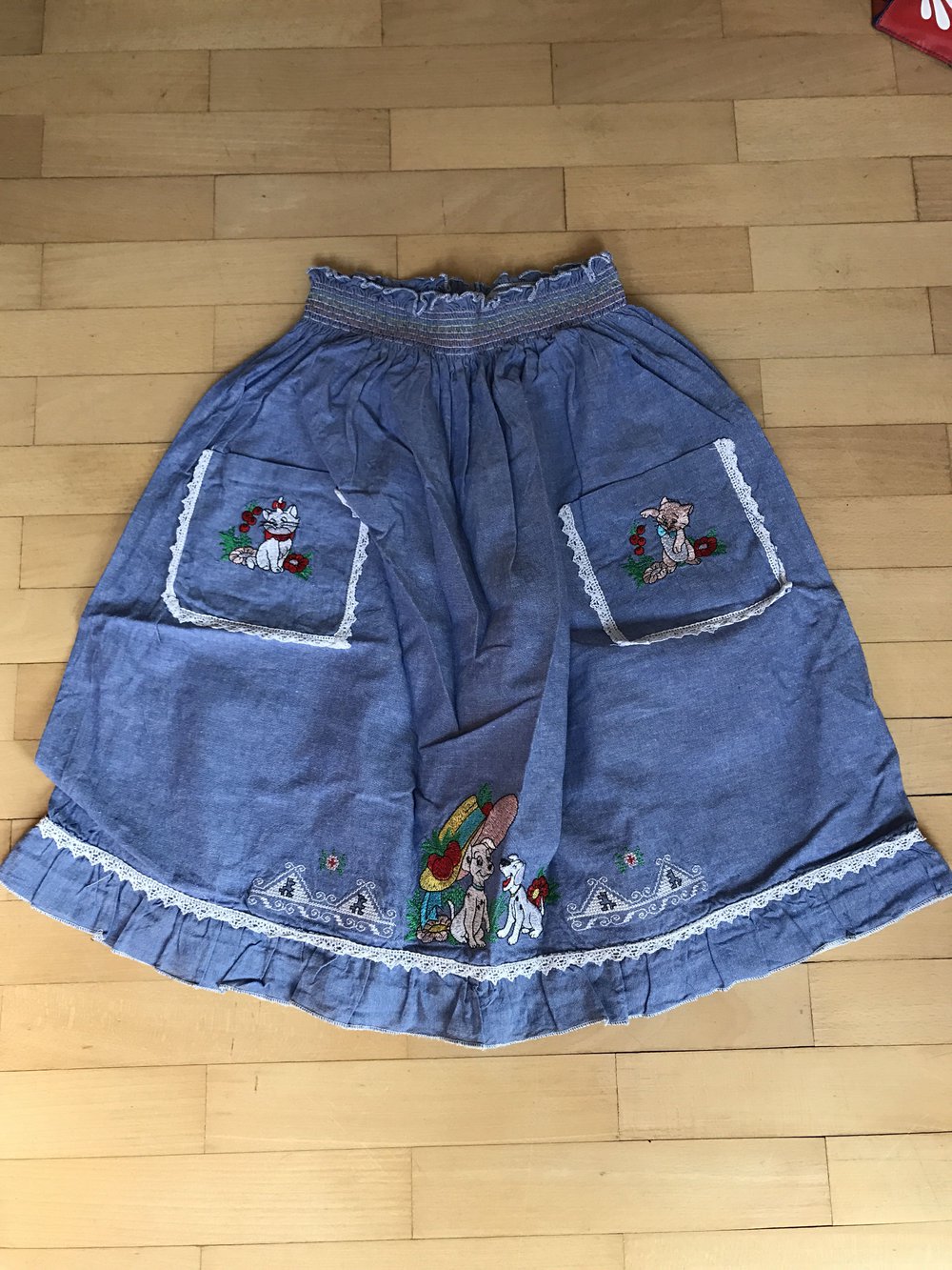 Leichter Jeansrock mit Stickerei