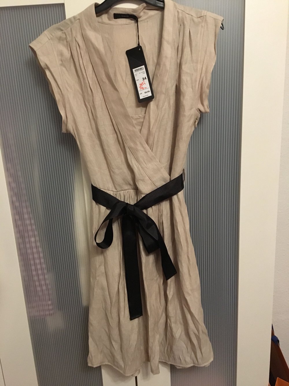 Zero Kleid mit Schleife 